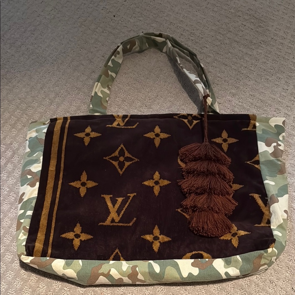 Miami Buy The Bag large beach tote 
NWOT